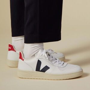 Veja V-10 LEATHER WHITE NAUTICO PEKIN (red white and blue sneakers)